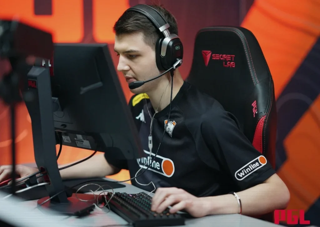 fl1t-oszony-nowym-zawodnikiem-parivision-35eb