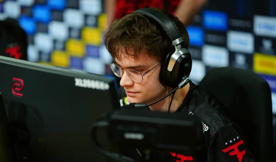 jcobbb-faze-coraz-top10-rankingu-cf2f