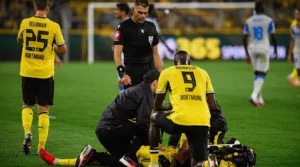 borussia-dortmund-teenager-karetsas-hospitalised-5d7e