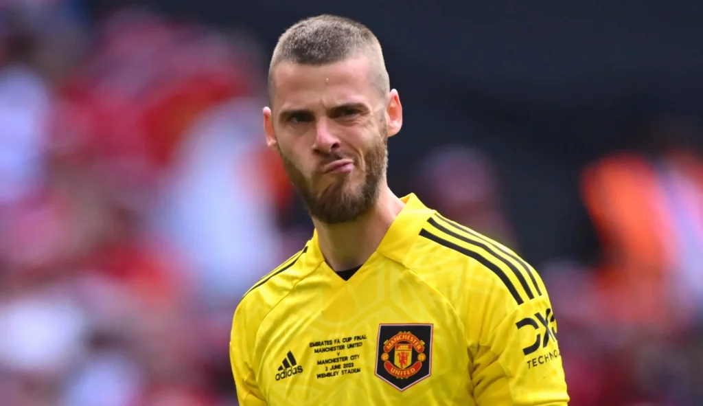 david-gea-takes-aim-manchester-54bf