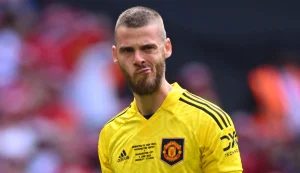 david-gea-takes-aim-manchester-54bf