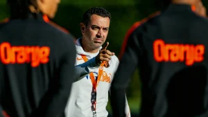 dick-advocaat-backs-excellent-xavi-c41f