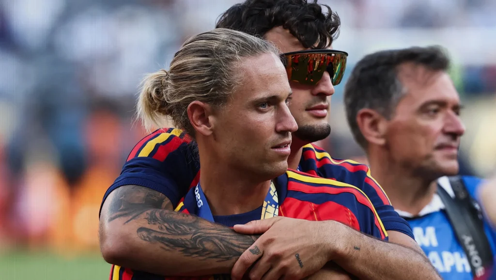 honor-world-cup-winner-marcos-75a5