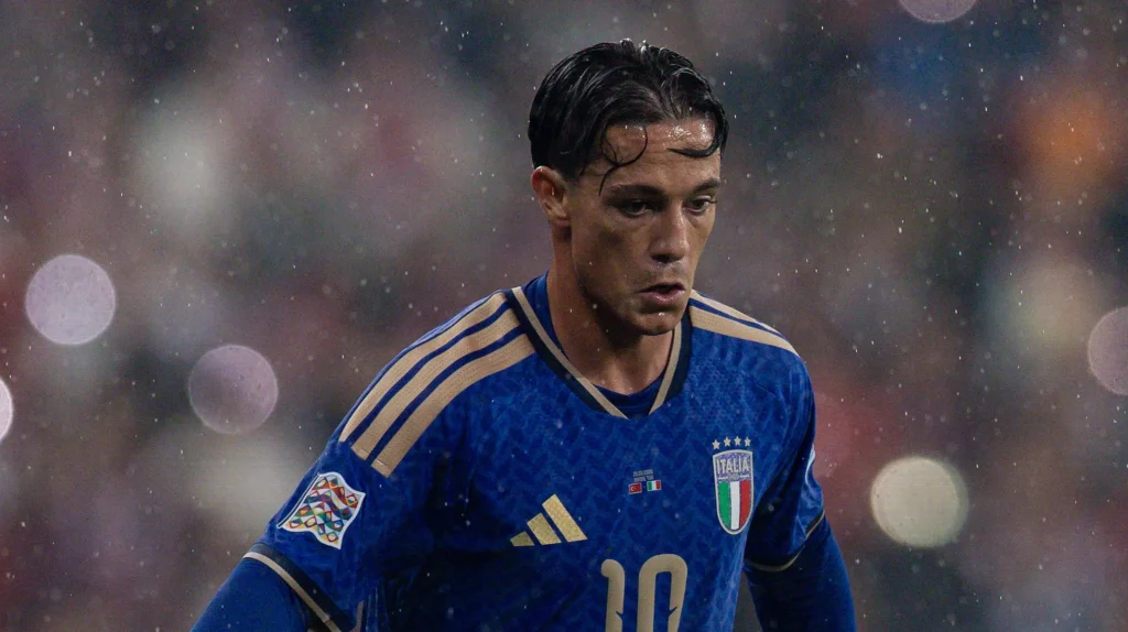 italy-star-giacomo-raspadori-officially-777b