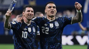 lautaro-martinez-visits-racing-club-cdbc