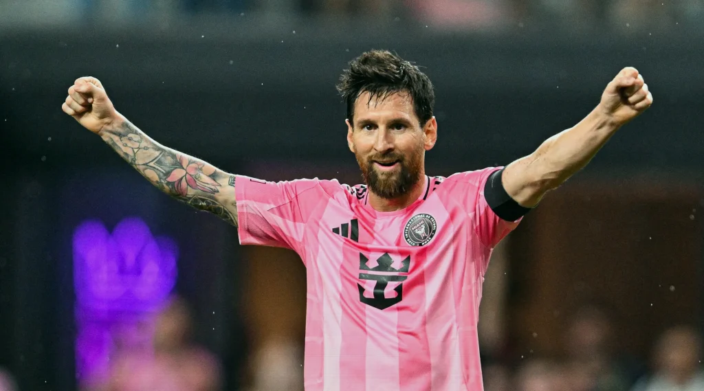 lionel-messi-makes-history-goal-d220
