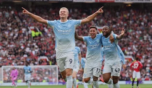 manchester-derby-reaction-short-handed-956d