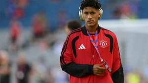 manchester-united-wonderkid-gabriel-flies-ac2d