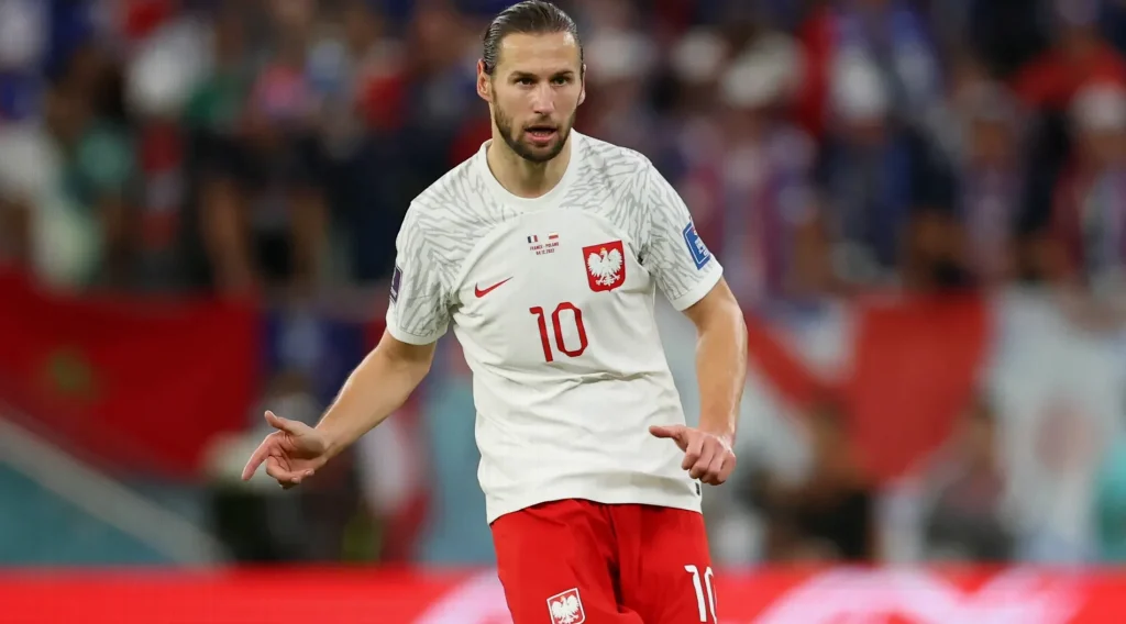 poland-legend-grzegorz-krychowiak-swaps-cb26