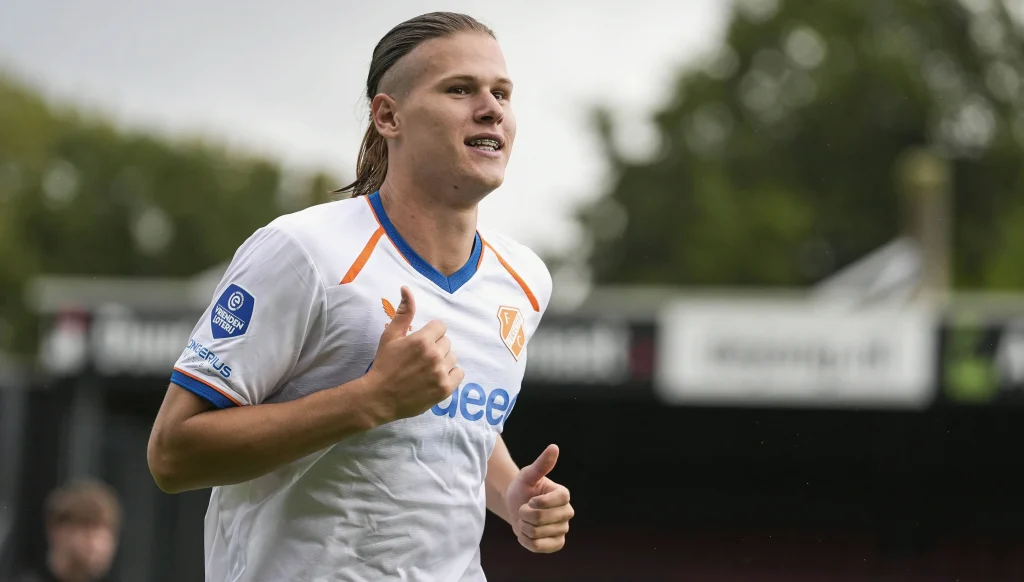 video-eredivisie-top-scorer-artem-5564