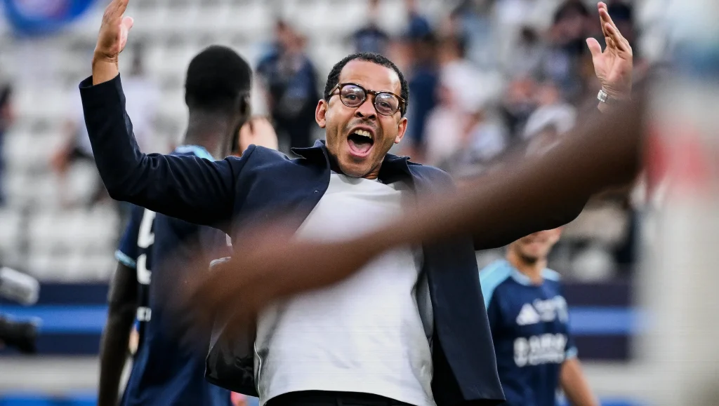wanted-send-message-liam-rosenior-23bb
