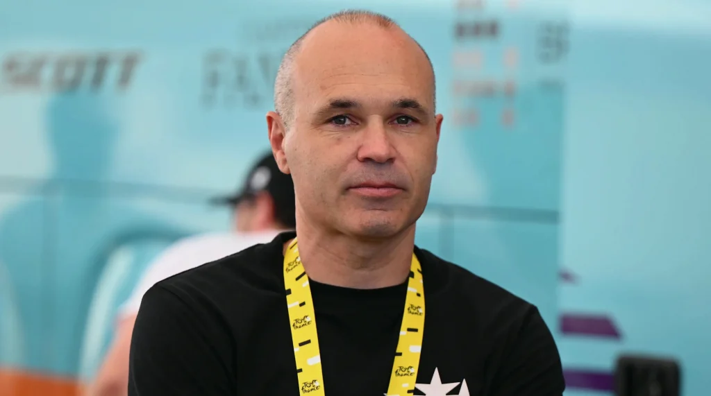 andres-iniesta-admits-coaching-more-0478