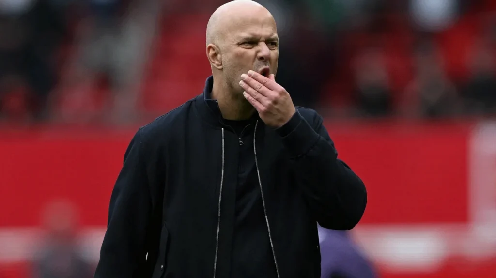 arne-slot-tottenham-liverpool-boss-91f8