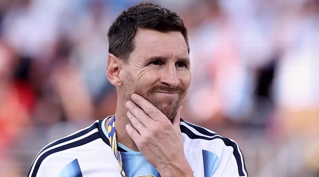 don-idolise-lionel-messi-benin-ac68
