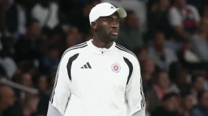 emmanuel-eboue-tips-manchester-city-dc39