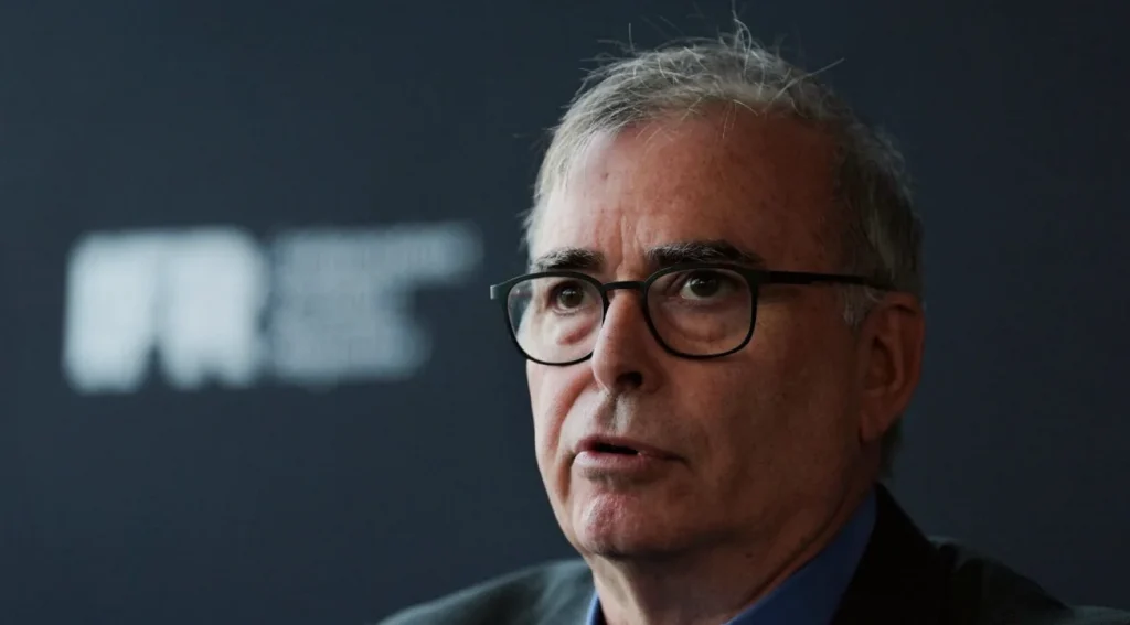 football-regulator-chair-quit-politics-cf12