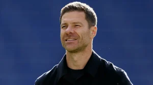 left-stadium-conscious-xabi-alonso-f29a