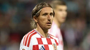 luka-modric-tears-catastrophic-croatia-d527