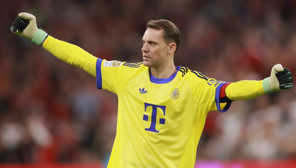 manuel-neuer-heir-bayern-munich-c000