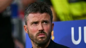 michael-carrick-denies-divisions-within-977c