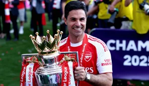 mikel-arteta-signs-long-term-cb37