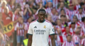 real-dream-konate-salutes-boss-320f
