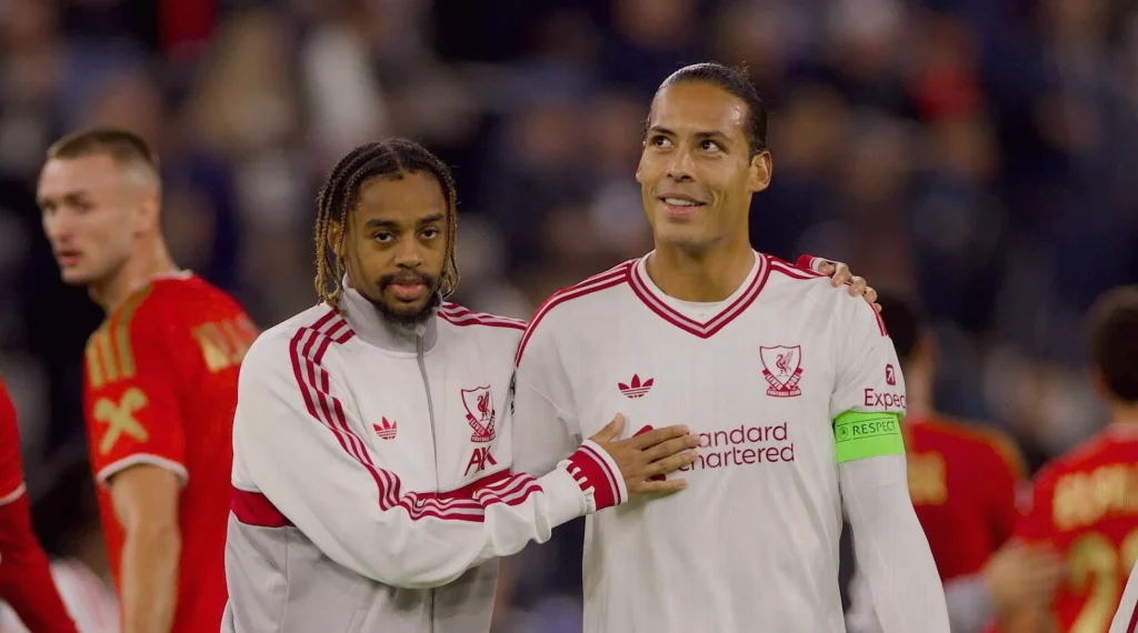 virgil-van-dijk-backs-introverted-337d